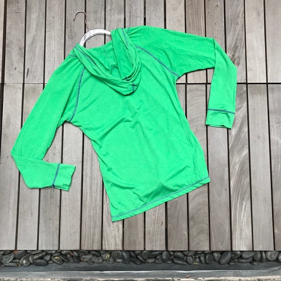 AVIA Green Light Long Sleeve Hooded Pullover Top - Picture 2 of 4